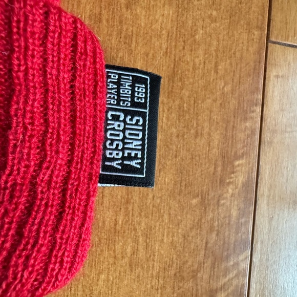 Crosby Kids Pom-Pom Beanie - Red and Black - Picture 3 of 7